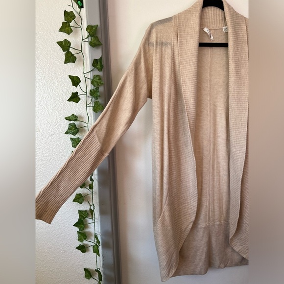Rd style lightweight open front cardigan sweater in beige neutral. Size S - Picture 3 of 9